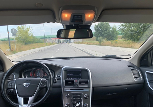 Volvo XC 60 cena 71900 przebieg: 206000, rok produkcji 2015 z Warszawa małe 596